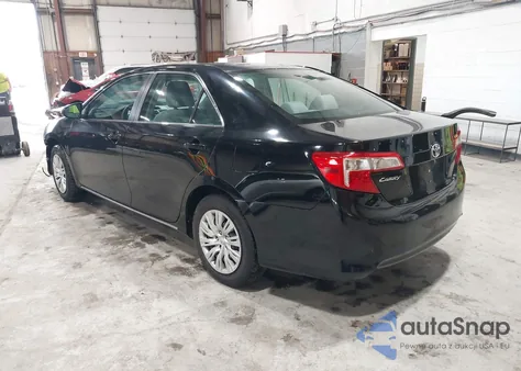2012 Toyota Camry Le z USA, uszkodzony, nr VIN 4T4BF1FK4CR258932
